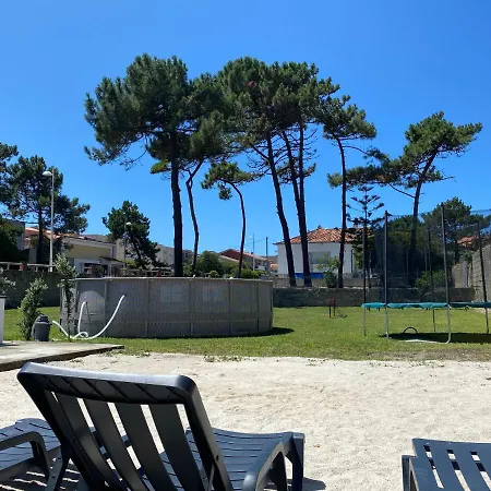 Guest house House With Swimming Pool