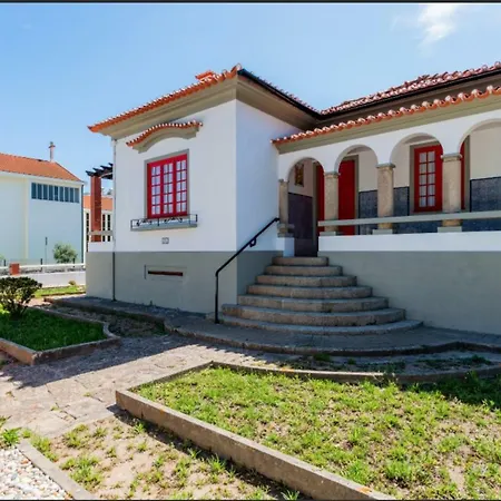 Guest house House With Swimming Pool Vila do Conde