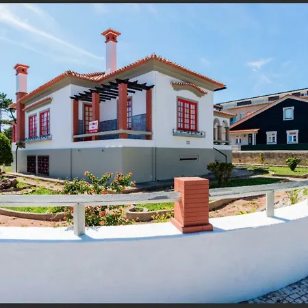 Guest house House With Swimming Pool Vila do Conde