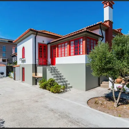 House With Swimming Pool